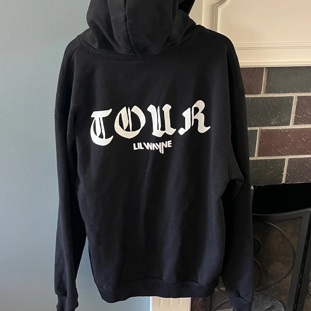 Lil Wayne Tha Carter 2024 Young Money Official Merch Hoodie - Picture 4 of 14